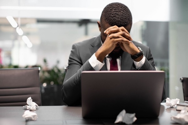 SAÚDE MENTAL NO TRABALHO: Como as novas exigências da NR-1 podem reduzir riscos e evitar ações judiciais 